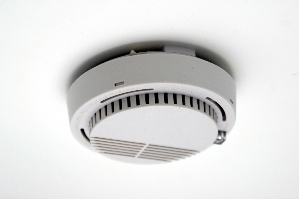 Fire Alarms Vs Smoke Detectors a clear guide